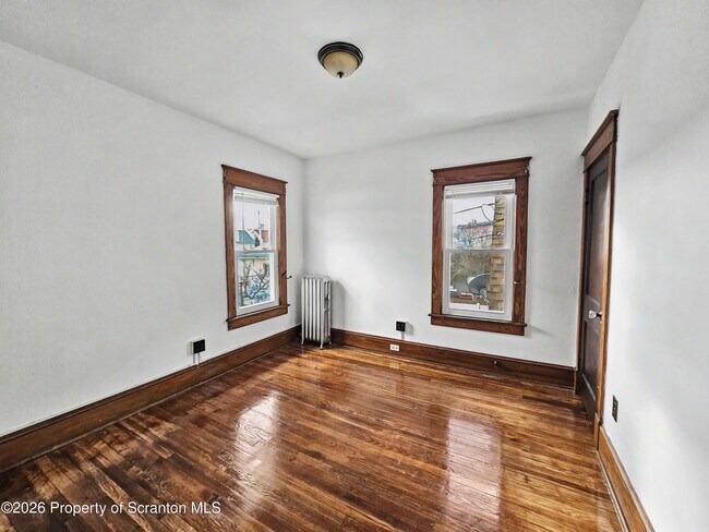 Building Photo - 852 N Rebecca Ave