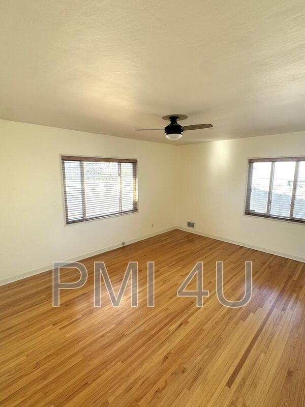 Building Photo - 1421 Stanford Dr NE