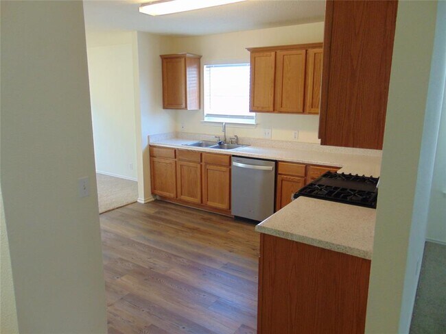 Building Photo - 15209 Bullace St