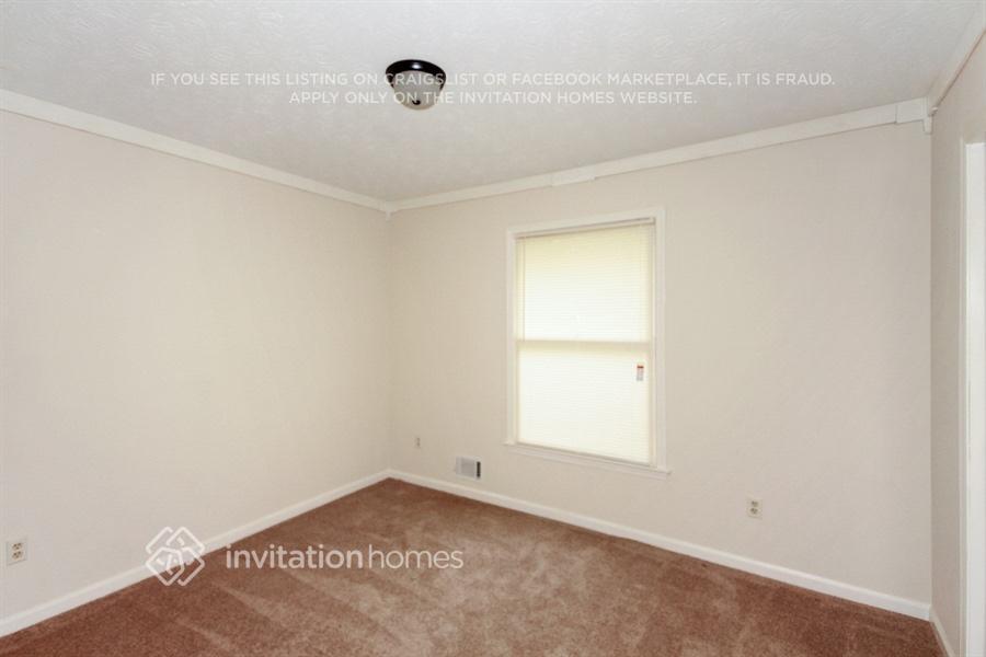 Building Photo - 2489 Forest Dale Dr