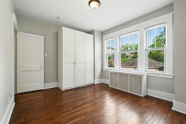 Building Photo - 1523 S Negley Ave