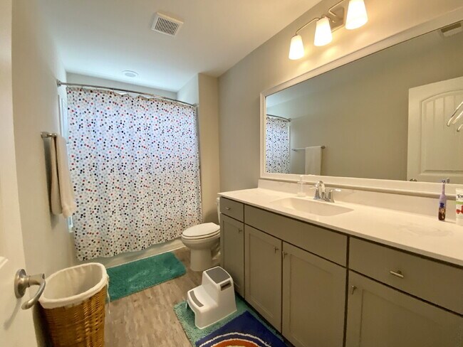 Building Photo - Single Family Home for Rent in Palmetto Point