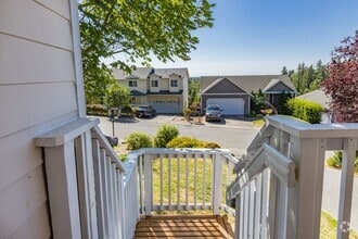 Building Photo - 3 Bd., 2.5 B., home near Barkley Village s...