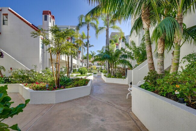 Building Photo - 701 Kettner Blvd