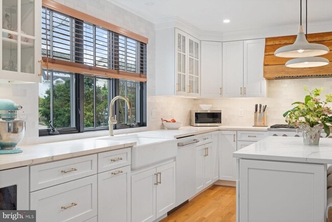 Building Photo - 7113 Bristol Rd