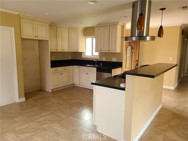 Building Photo - 15720 Rose Ln