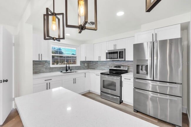 Building Photo - 456 Sandlewood Dr