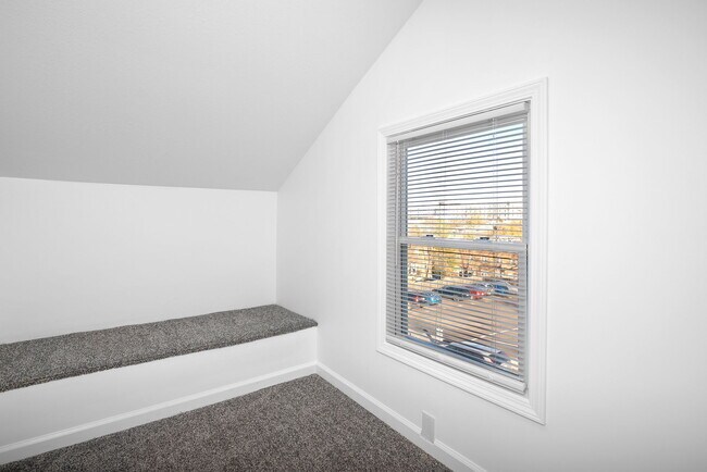 Building Photo - 4516 Mercier St