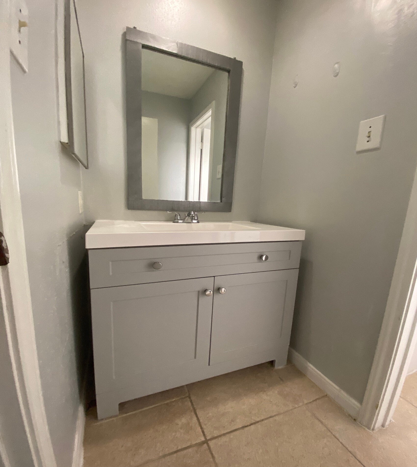 Building Photo - 7842 Winehill Ln