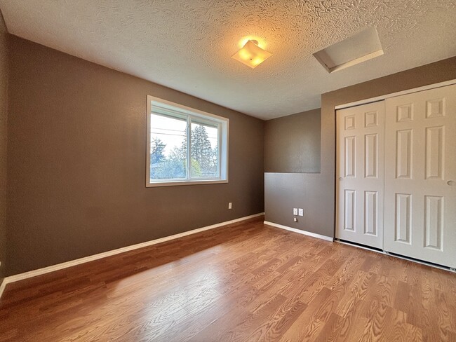 Building Photo - 346 S Jefferson St