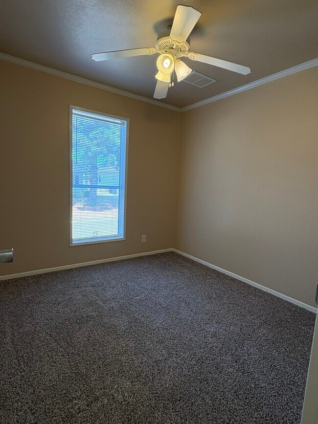 Building Photo - 10002 Sugarvine Ln