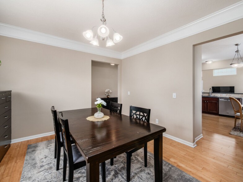 Building Photo - 5608 Maple Dell Ct