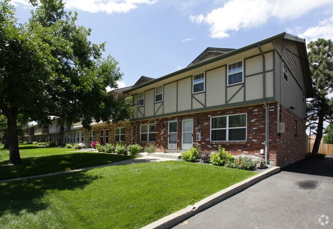 Primary Photo - Iris Street Townhomes
