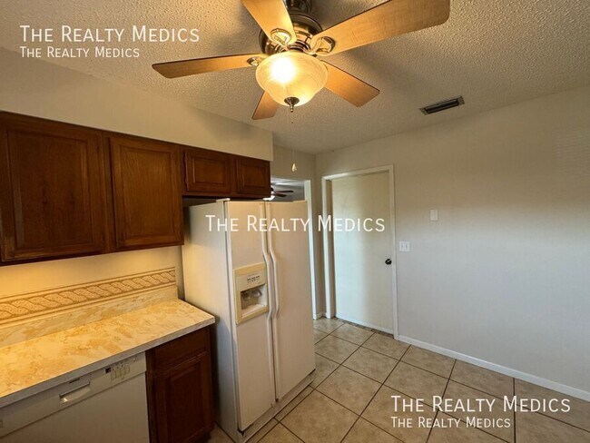 Building Photo - 218 Temple Cir