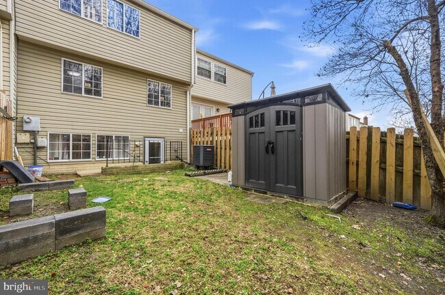 Building Photo - 104 Barksdale Pl