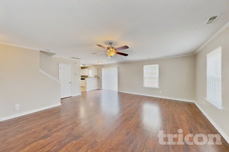 Building Photo - 223 Pebblestone Dr
