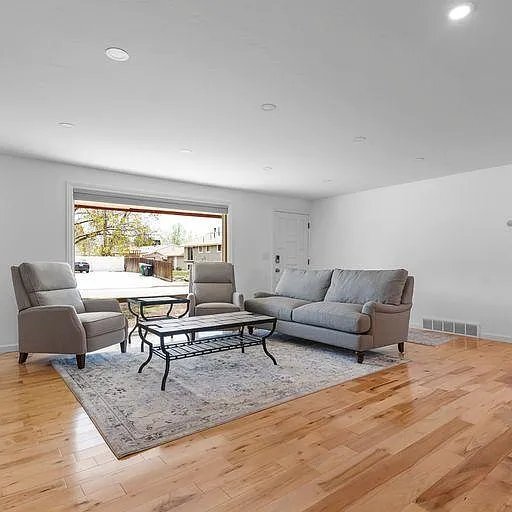 Building Photo - 1347 E 8020 S