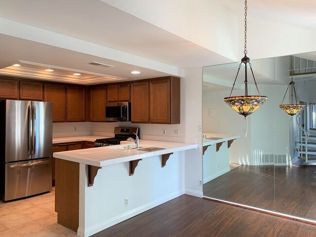 Building Photo - Amazing condo located in desirable Aliso Viejo!