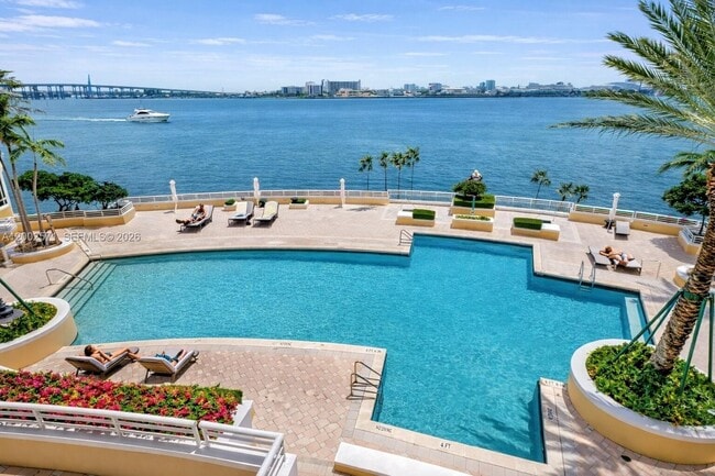 Building Photo - 848 Brickell Key Dr