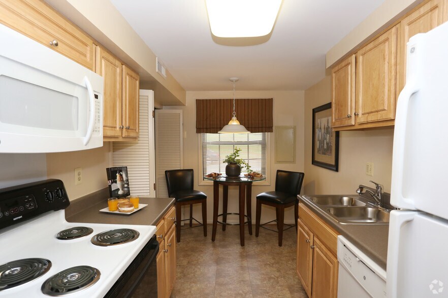 Chapel Valley Townhomes 8 Chapeltowne Cir Baltimore MD 21236