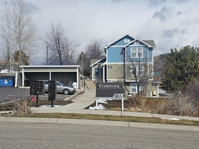 Building Photo - Comstock Apartments
