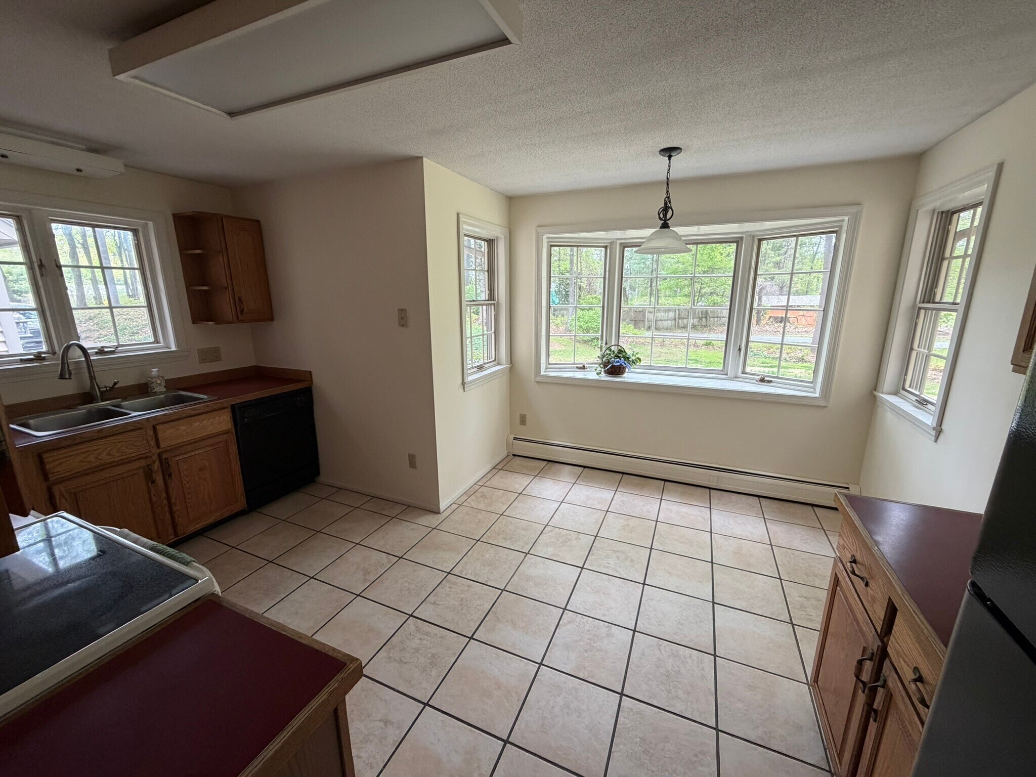 Building Photo - 175 Plumtree Rd