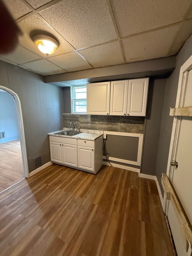 Building Photo - 3 bedroom home for rent!!!!
