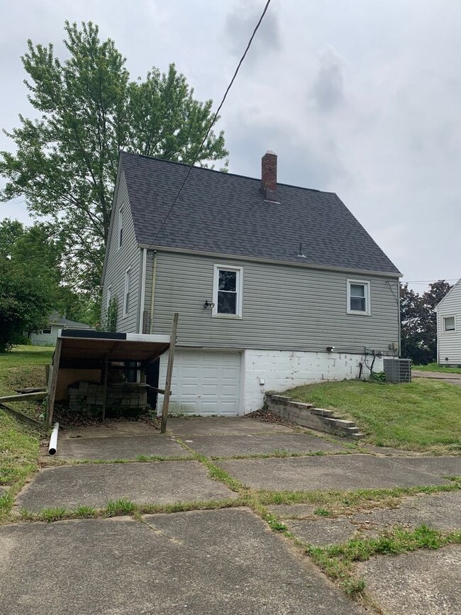 Building Photo - Madison Rental