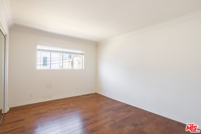 Building Photo - 2616 5th St