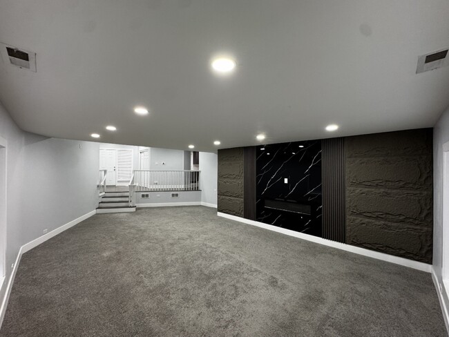 Building Photo - 14621 S Bell Rd