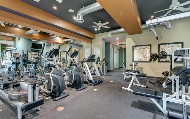 Building Photo - 401 20th St S