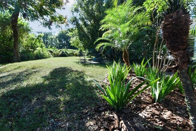 Building Photo - 336 Bunker Pl