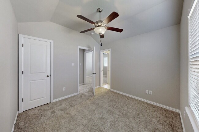 Building Photo - 6346 Spartan Dr