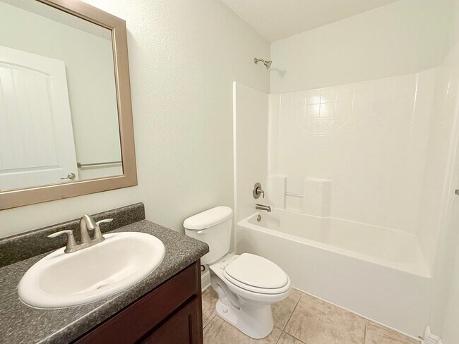 Building Photo - Spacious 4-Bedroom Home - Whisper Creek