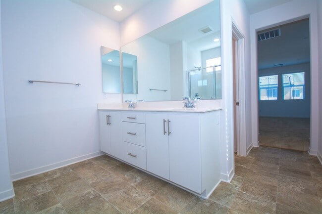 Building Photo - 7039 Mallow Dr