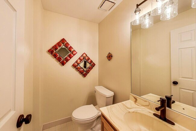 Building Photo - 534 River Front Cir