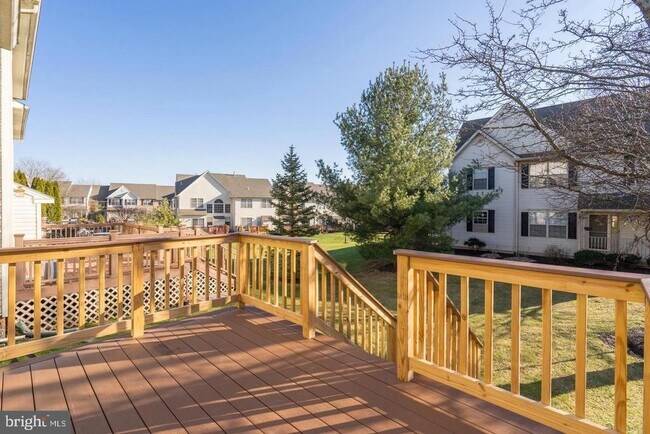 Building Photo - 4407 Waterford Way