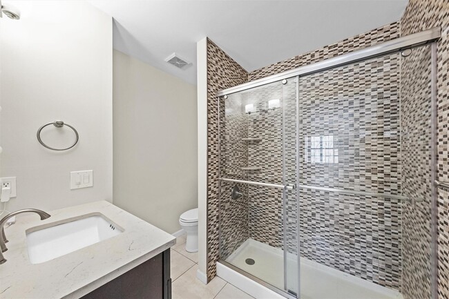 Building Photo - 4 Woodbine Dr