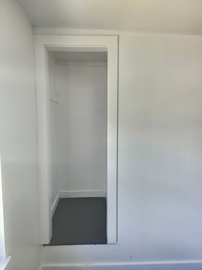 Building Photo - 715 Liberty St