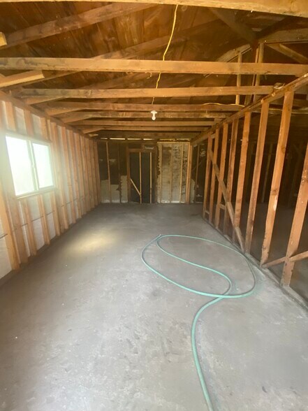 Building Photo - 272 W Beechwood Ave
