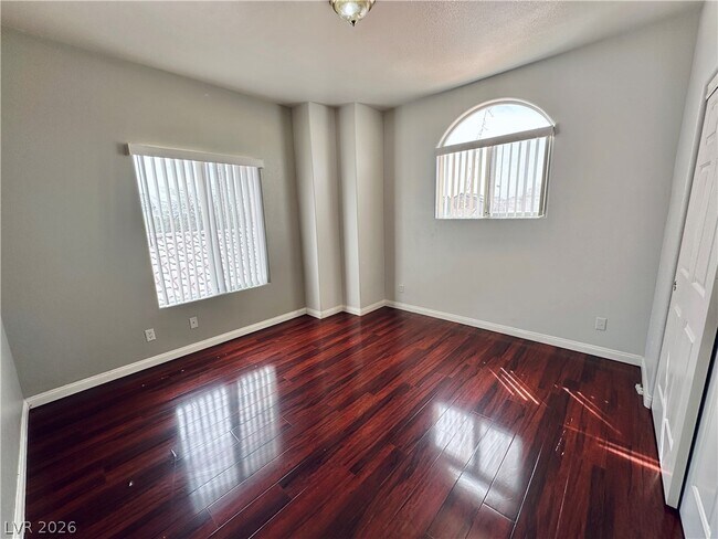 Building Photo - 7216 Winding Creek Dr