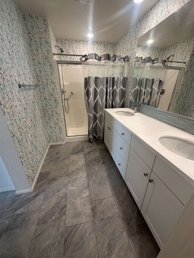 Building Photo - $4,400 - 4 Bed / 3.5 Bath Luxury Townhome in Suwerte Community in Otay Ranch