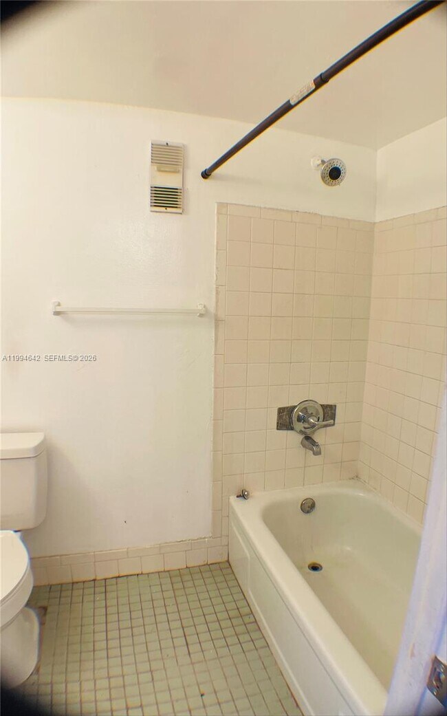 Building Photo - 14830 Naranja Lakes Blvd