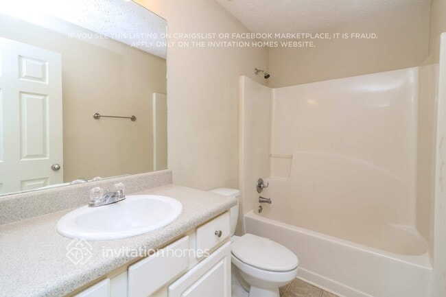 Building Photo - 305 Cole Creek Dr