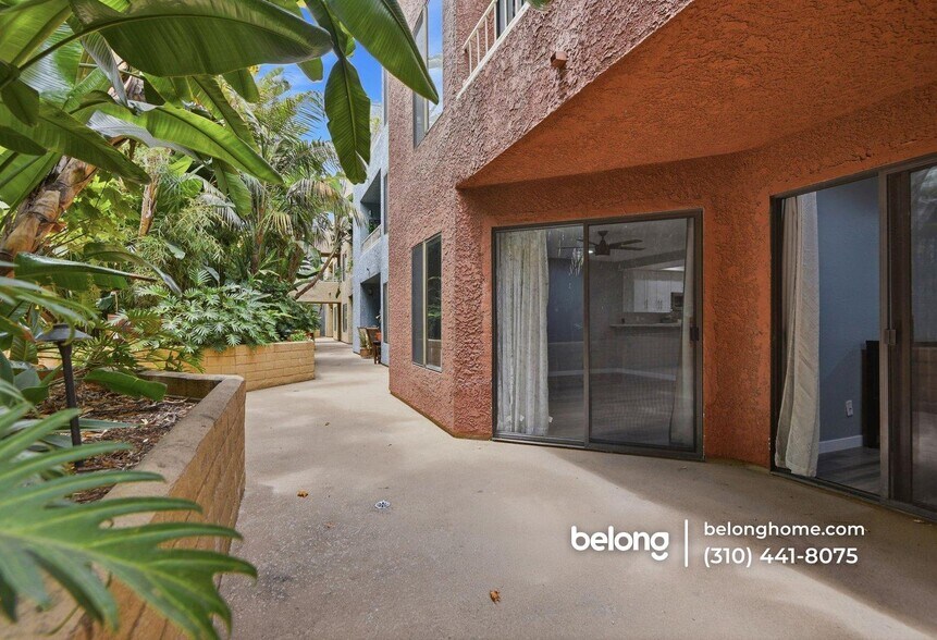Building Photo - 550 Orange Ave