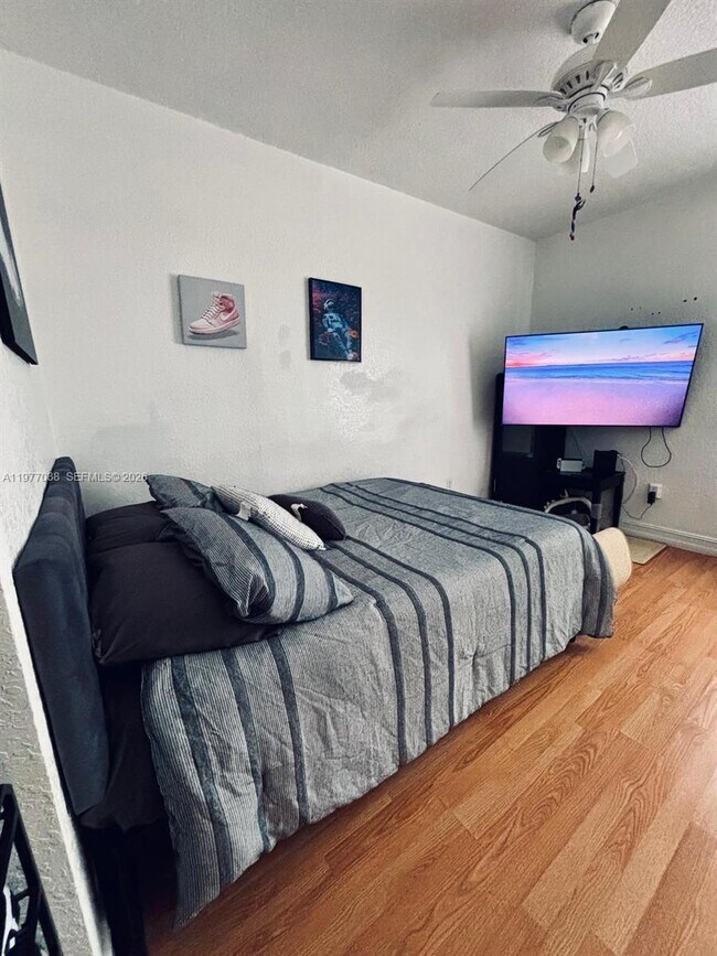 Building Photo - 820 Euclid Ave