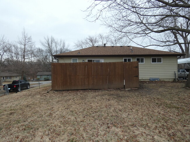 Building Photo - Beautiful House Renovated in North Kansas ...