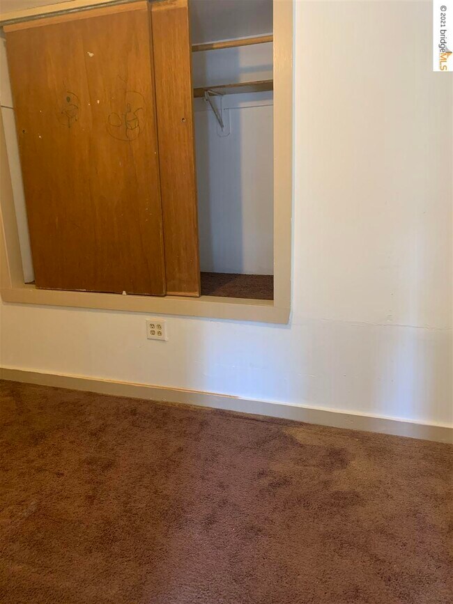 Building Photo - 4500 San Carlos Ave