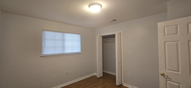 Building Photo - 2310 Trio St