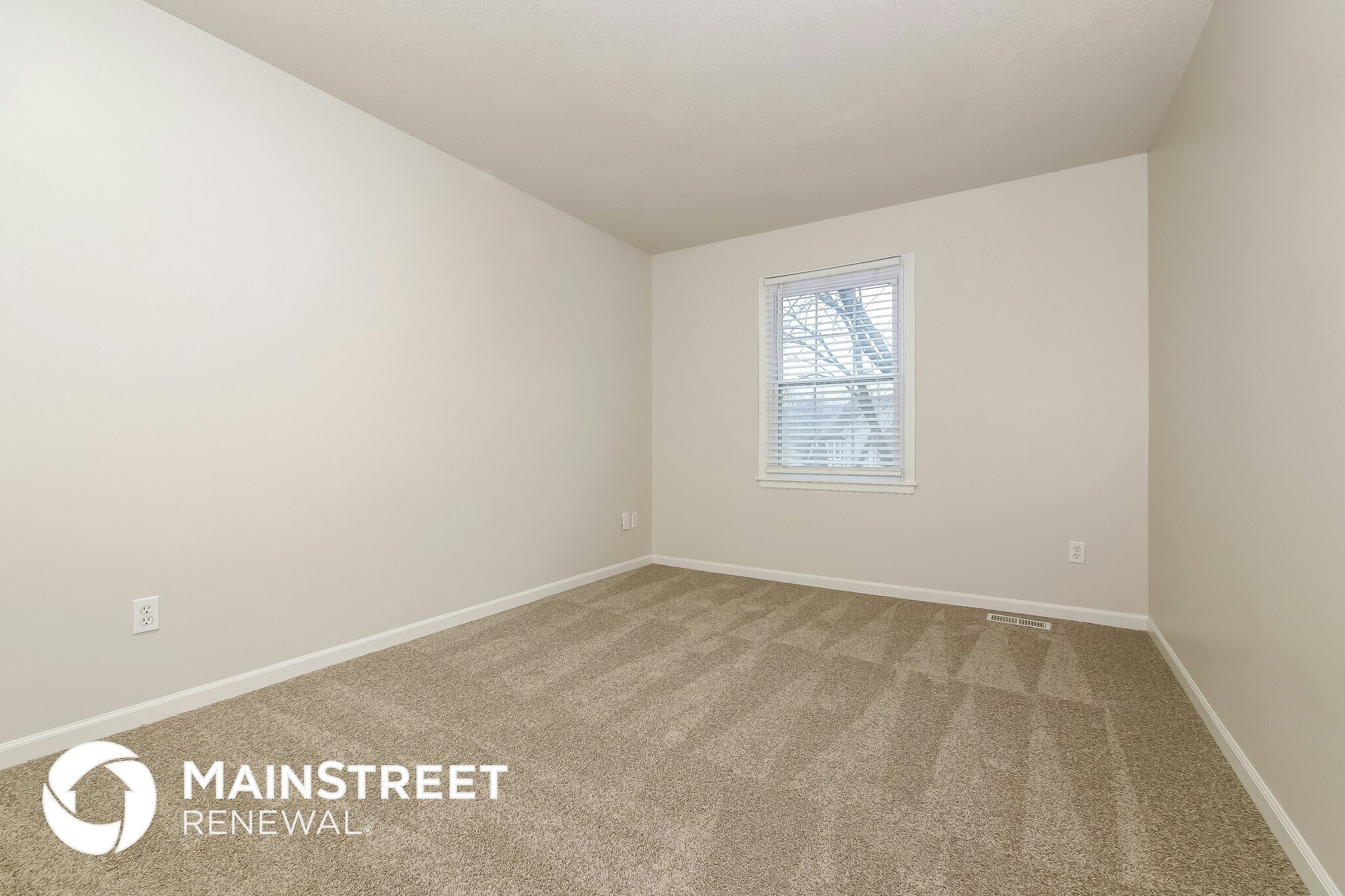 Building Photo - 8240 Bell Rd